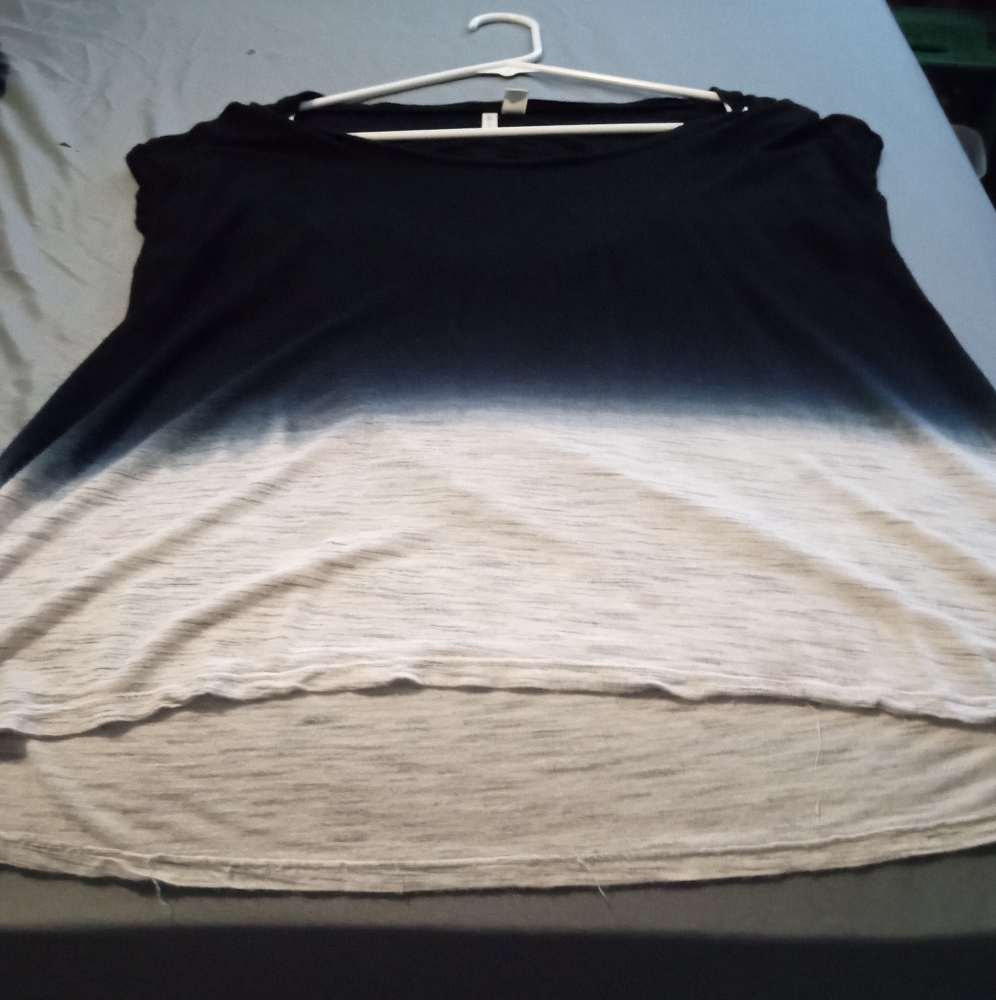 Tops - Picture 3 of 4